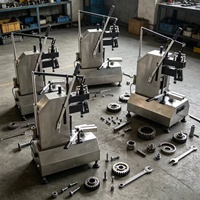 Goede kwaliteit kokosnootverwerkingsapparatuur, groene kokosnootschilmachine, semi-automatische kokosnootschiller