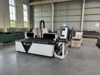 Machine de découpe laser à fibre CNC 1530 pour la fabrication de tôles métalliques