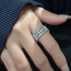 Anillo de Plata de Ley S925, Joyería de Lujo con Patrón Hueco, Anillo de Diamantes Clásico, Simple y Moderno, Disponible al por Mayor - Product Image 2