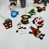 Heiß begehrte Wollfilz-Hängeornamente in verschiedenen stilvollen Designs für Weihnachten und das chinesische Neujahr, festliche Dekorationen für den Innenbereich.