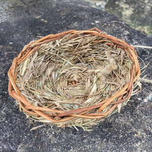 Nid d'oiseau tissé à la main en paille, décoration de jardin suspendue, ornement extérieur, 14x14x2.5cm, taille moyenne pour oiseaux - Product Image 2