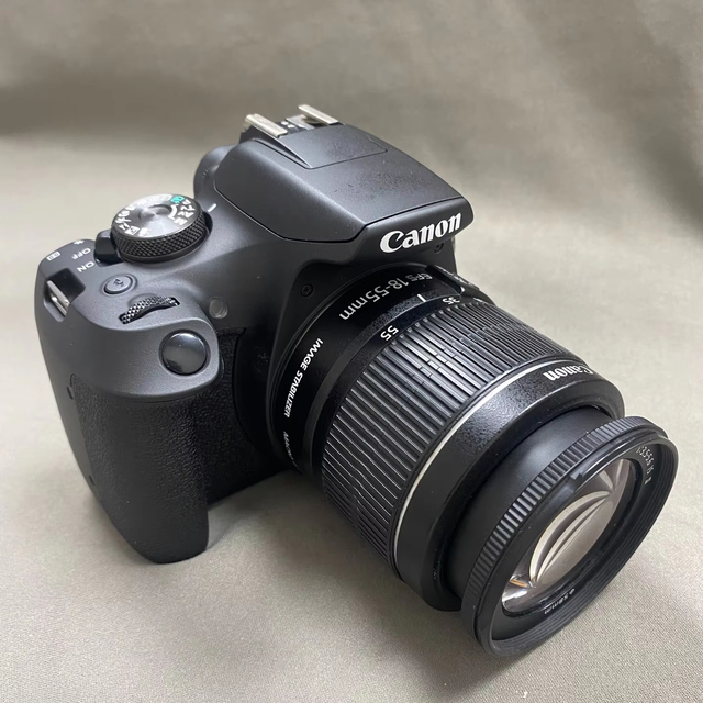 Wholesale Price EOS 2000D Rebel T7 Professional Photography Camera CMOS Sensor Full HD DSLR with SD Card Cheap