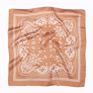 Foulards carrés en satin de soie 16 mm, 90x90 cm, à faible MOQ et prix d'usine, pour femmes, bandana pour créateurs ou artistes - Product Image 3