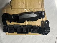 Rayton untuk Honda HRV 2016-2021 Braket Bumper Depan OEM 71198-T7A-J00 71193-T7A-J00 Penyangga Bumper Depan