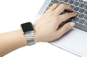 Cinturino di lusso con cinturino di ricambio Smart Leyi in metallo e acciaio inossidabile cinturino in maglia per <span class=keywords><strong>iphone</strong></span> IWatch cinturino 7 8 49mm 45mm - Product Image 2