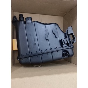 Réservoir d'expansion de radiateur auxiliaire Bmw 17138610656 pour G30 G31 G38 G11 G12 B48 en plastique neuf - Product Image 1