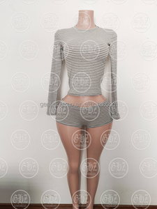 Ropa de mujer de diseñador Y2K, Top de manga larga de algodón a rayas y pantalones cortos, conjunto de 2 piezas, estilo informal por encima de la rodilla - Product Image 2