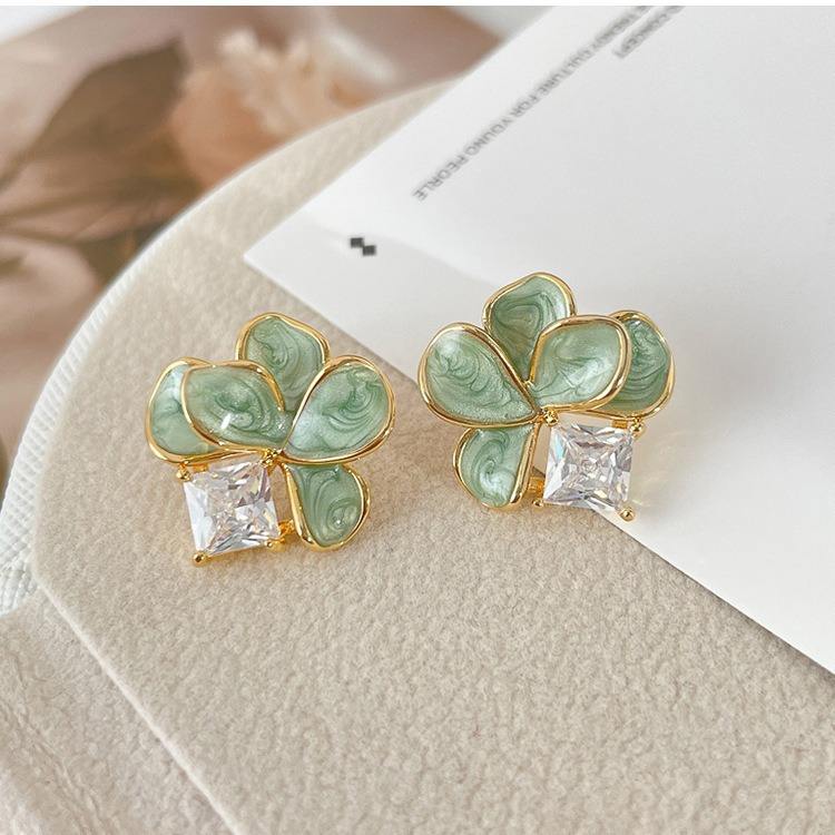 สีเขียว