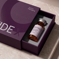 Boîte rigide personnalisée en forme de prune pour flacons de peptides, 6 flacons, avec éponge, vernis sélectif UV et logo en relief