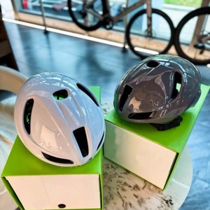 <span class=keywords><strong>Casco</strong></span> Deportivo Extremo 2026, Nuevo y en Oferta, Negro, Blanco y Gris, Ventilado, Ajustable, Cómodo, para Adultos, Protección para Ciclismo - Product Image 1