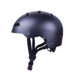 Casque de cyclisme pour enfants, protection respirante noire pour la tête, pour le patinage à roulettes - Product Image 1