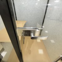 PYinC |   Cabine de bureau insonorisée mobile et certifiée internationalement - Convient pour la maison, le bureau et l'usine.