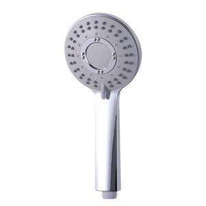 Pommeau de douche portable rond chromé en plastique, design minimaliste, installation par ventouse, utilisation en salle de bain, écologique - Product Image 3