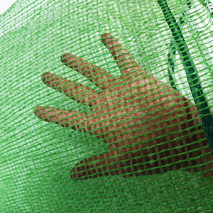 Sac en filet circulaire rouge pour l'emballage des oignons et de l'ail - Product Image 3