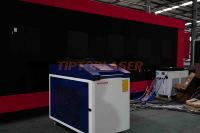 Nettoyeur laser industriel 6000W à refroidissement par eau, machine à décapage rapide de la rouille pour le nettoyage des revêtements de surface en aluminium, cuivre et métal
