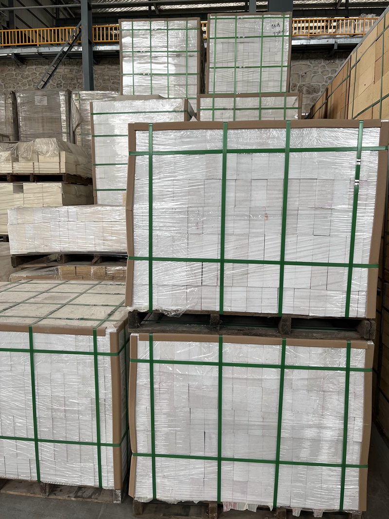 Insulating Bricks Bubble Alumina Insulating Brick