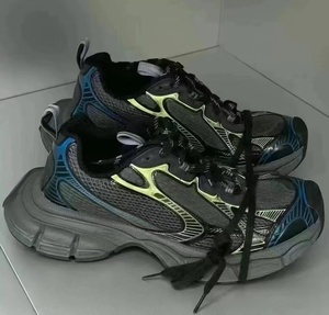 Vente en gros 2026 : Nouvelles chaussures décontractées de créateur de haute qualité pour hommes et femmes, chaussures de sport de marque de luxe - Product Image 3