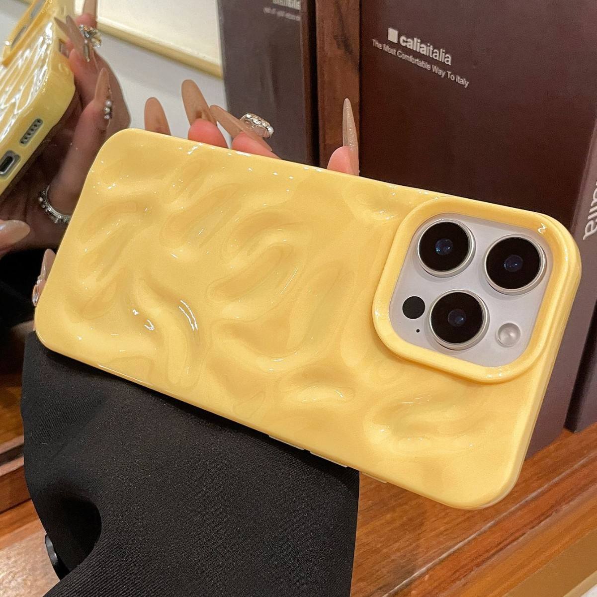 สีเหลือง