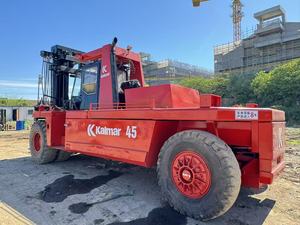 Chariot élévateur diesel Kalmar DCD450 d'occasion de 45 tonnes avec mât à trois sections - Product Image 6
