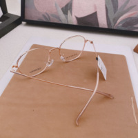 Gafas de Lectura Versátiles y Ligeras GEDIFAN, Estilo Poligonal, Nuevo Estilo Fresco, Estilo Influencer de Internet, Temperamento