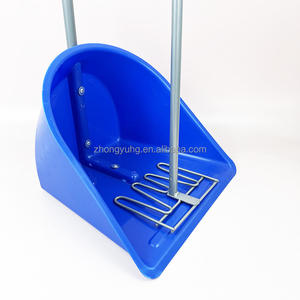 Cuillère à <span class=keywords><strong>fumier</strong></span> de cheval Stable Mate PP avec râteau en métal Nouvelle condition Élimine efficacement les excréments pour faciliter le nettoyage des fermes - Product Image 4