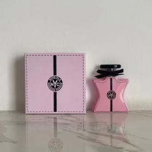 La fragancia popular Bond No. 9 EDP 100ml, amada por hombres y mujeres jóvenes en los Estados Unidos, está disponible para venta al por mayor. - Product Image 1