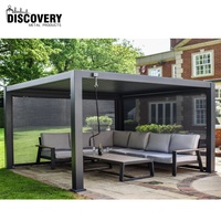 Pergola en aluminium avec toit rétractable et supports muraux pour balcon ou terrasse de café