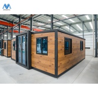 Maison modulaire préfabriquée extensible en panneaux sandwich contemporains de 20 pieds et 40 pieds, certifiée CE
