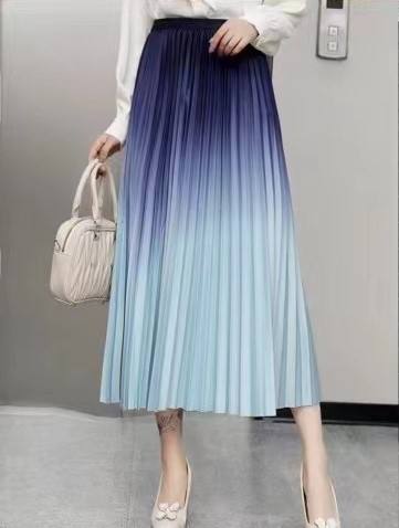 มีสีเขียวขุ่น