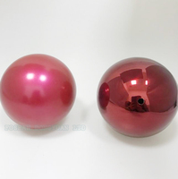 Boule de Noël rouge en acier inoxydable de 12 pouces, sur mesure, faite à la main, résistante à la rouille, imprimée UV pour la décoration de la maison, décoration de l'arbre de Noël