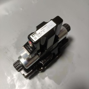 Vanne de commande directionnelle proportionnelle Parker ACG, vanne hydraulique - Product Image 3