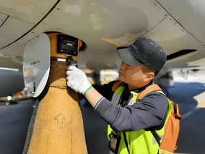 Tuyau d'avion PCA à plaque plate personnalisable Tuyau de ventilation flexible de <span class=keywords><strong>conduit</strong></span> de refroidissement d'air pré-conditionné de 8 pouces - Product Image 2