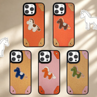 Étui personnalisé brodé motif cheval pour iPhone 17 Pro Max, coque de protection de luxe en cuir PU et patchwork, coque pare-chocs sur mesure avec identité de marque