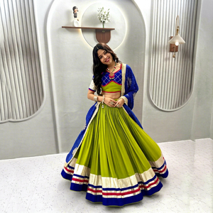 Ensemble de mariage indien en Georgette Fox avec broderie de sequins, chemisier non cousu, dupatta en filet papillon doux et jupe évasée lourde - Product Image 1