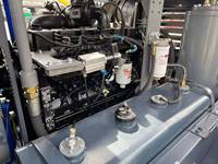 Compresseur d'air diesel mobile portable haute pression Hongwuhuan 400 cfm 357 cfm 13 bar pour forage de puits d'eau et extraction d'or