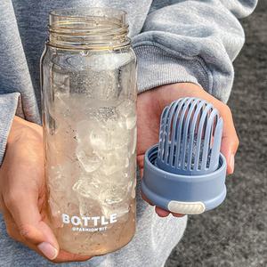 Bouteilles d'eau en plastique pour le sport et les voyages, vente en gros, avec poignée et infuseur à thé intégré - Product Image 4