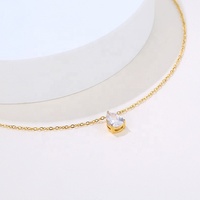 Collier Tendance Étanche en Acier Inoxydable, PVD Or 18 Carats, Pendentif Goutte d'Eau Ovale Délicat avec Zircons 5A