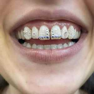 Vente en gros Non Hotfix SS10 SS12 SS16 SS20 Verre Flatback Strass Emeraude Strass <span class=keywords><strong>pour</strong></span> <span class=keywords><strong>Dents</strong></span> et Nail Art - Product Image 4