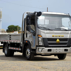 <span class=keywords><strong>Sinotruk</strong></span> <span class=keywords><strong>HOWO</strong></span> 6X4 6 roues nouveau camion léger diesel automatique 4X2 tracteur camion à décharge automatique en Stock camion à benne basculante - Product Image 1