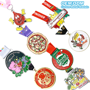 Medaglione in Metallo Smaltato Colorato Personalizzato per Carnevale, con Glitter e Strass, Souvenir per Festa di Mardi Gras, Vendita all'Ingrosso - Product Image 1