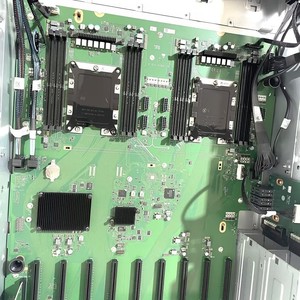 XFusion CX5200V5 Eight-Card Server 9 PCIe Expansion Supports 12 <b>DDR4</b> <b>Memory</b> Slots 64GB Xeon Processor SSD Stock Availability Ser - Product Image 3