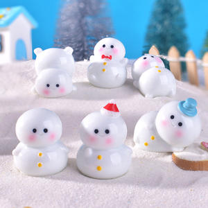 Produit en usine Micro Paysage Ornements De Noël Chubby Bonhommes De Neige Résine Artisanat Accessoire pour Halloween Modèle De Bande Dessinée - Product Image 1