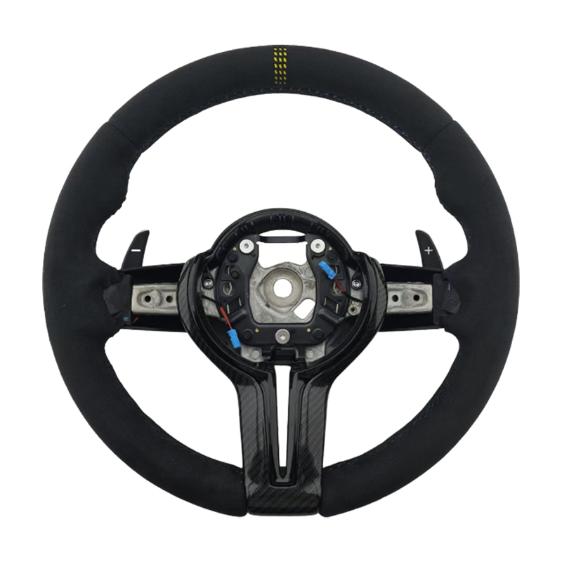 X2 F39+Alcantara+coutures jaunes