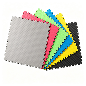 Alfombrillas de goma entrelazadas termoformadas a color con logotipo personalizado al por mayor para protección del suelo en entrenamientos de artes marciales - Product Image 3