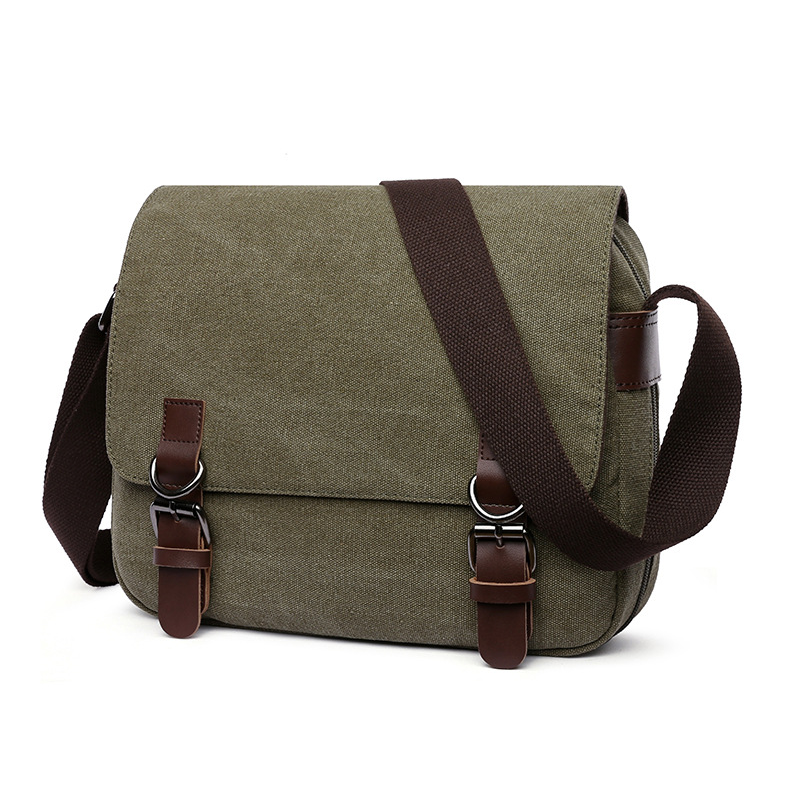 สีเขียวทหาร