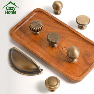 Puxador de Latão Sólido para Armário de Cozinha, Puxador Retrátil em Bronze, Ferragens Estilo Francês Americano para Guarda-Roupa e Maçanetas de Porta de Cozinha - Product Image 1