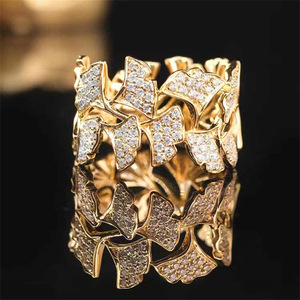 Elegante Anello a Mezza Fascia con Foglia di Ginkgo per Donne, Gioiello da Dito alla Moda - Product Image 2