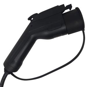 Chargeur portable monophasé 16A, 5 mètres, IP55, 230V - idéal pour charger les appareils électriques en extérieur et dans les zones difficiles d'accès - Product Image 2