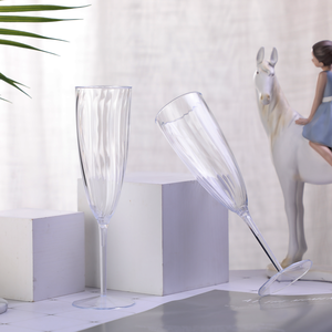 أكواب بلاستيكية شفافة فريدة من نوعها فاخرة شفافة فريدة من نوعها ساق طويل شفاف PS شمبانيا للاستعمال مرة واحدة لحفلات الزفاف - Product Image 1