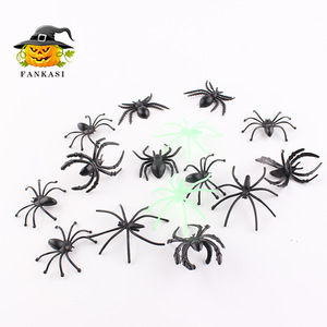 Décorations d'Halloween en plastique phosphorescentes Fankasi pour maison hantée, salle d'évasion et aménagement de lieux. - Product Image 3